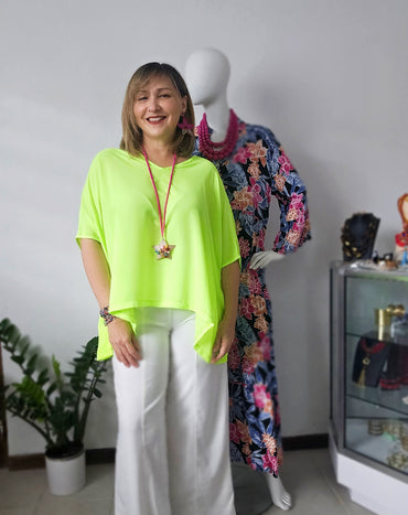 Asymetric V tunic