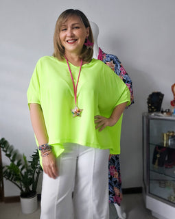 Asymetric V tunic