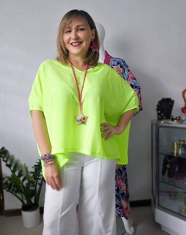 Asymetric V tunic