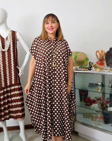 Polka Dot Maxi Túnic Airflow – Elegancia Suelta en Tendencia