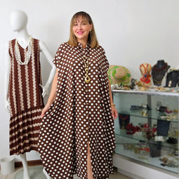 Polka Dot Maxi Túnic Airflow – Elegancia Suelta en Tendencia
