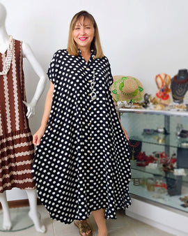 Polka Dot Maxi Túnic Airflow – Elegancia Suelta en Tendencia