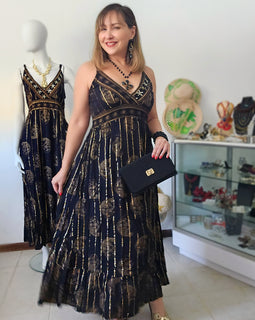 Golden Muse | Vestido Boho Negro con Destellos Dorados