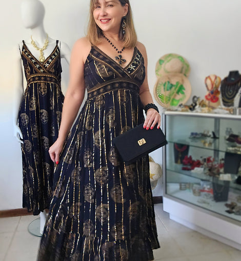 Golden Muse | Vestido Boho Negro con Destellos Dorados