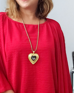 Black heart gem necklace