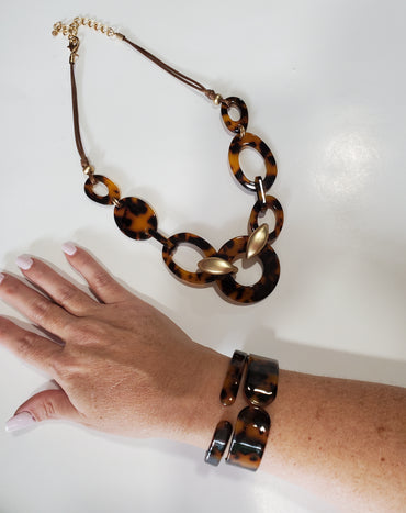 Carey Color necklace set