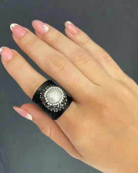 Pavé & Mother Pearl Ring